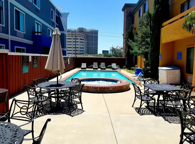 Comfort Inn Dallas Park Central