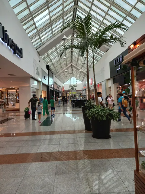 Plaza Las Americas