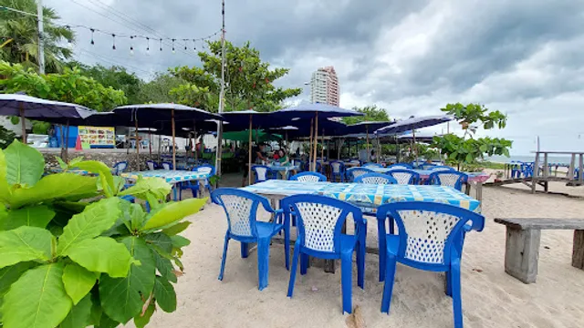 Auntie Paew's Kitchen @Pana's Bar