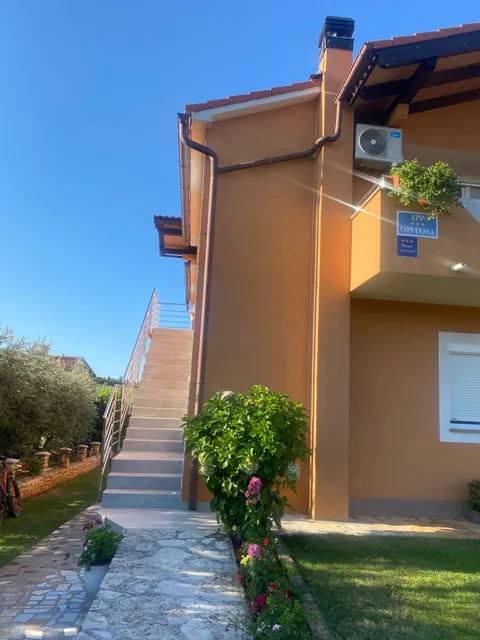 Apartments Contessa ***