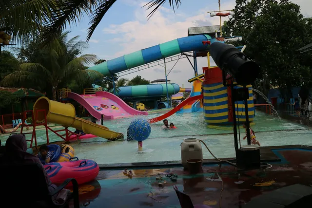 Kolam Renang Pucung Cikampek
