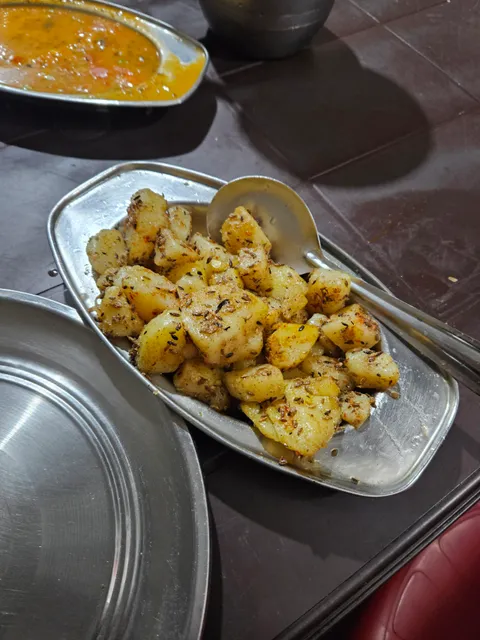 HOTEL BHARATPUR HOUSE