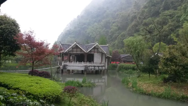 Huanglongdong Scenic Area