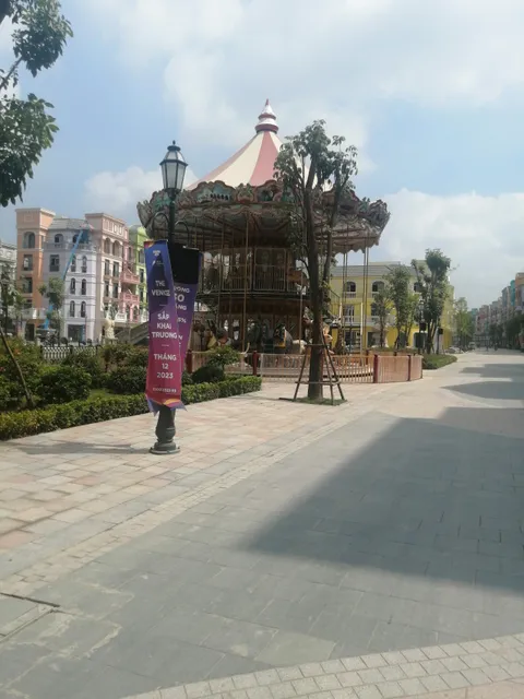 Mega Grand World Hà Nội