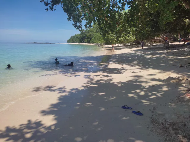 Tubo-Tubo Beach