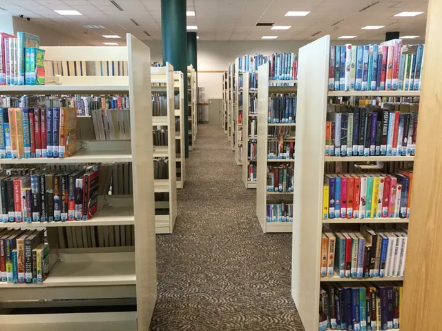 Elyria Public Library-West River Branch