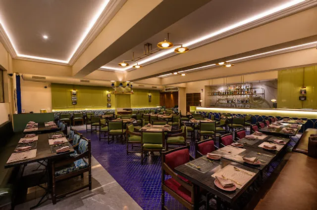 Moni's Bar & Restaurant