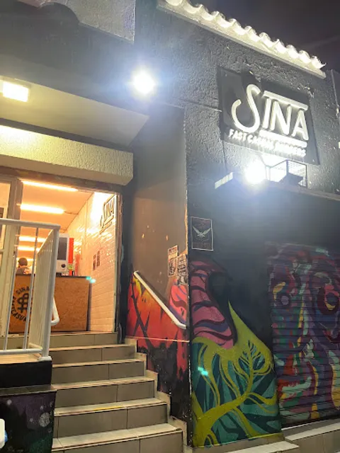 Sina - Burgers, shakes e cookies - Juvevê