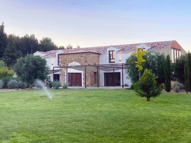 Château Cristia / Caveau et Chambres d’hôtes