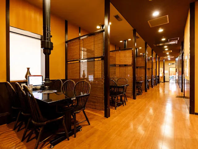 焼肉・海鮮焼 囲（かこみ）