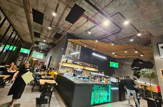 Golden Prague Pub- Quito