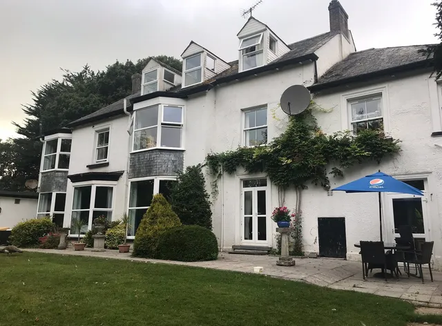 Lanarth Hotel & Caravan Park