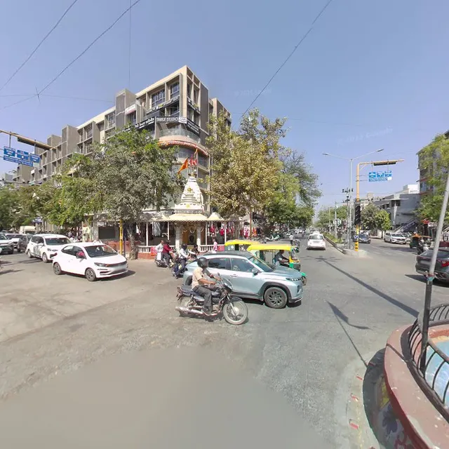 Karnavati Vadapav & Fast Food