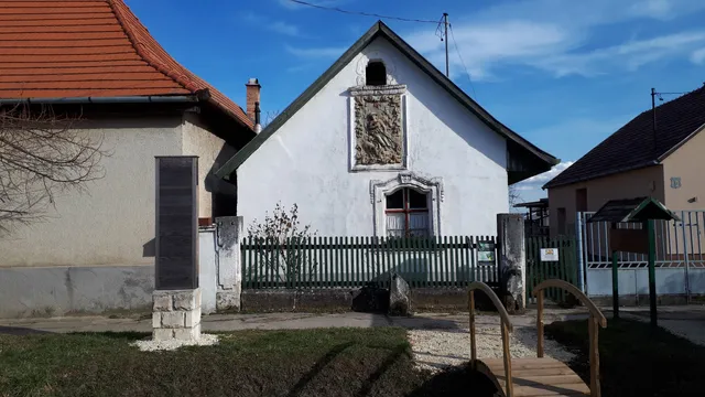 Szent Vendel Domborműves Népi Lakóház (Sváb Tájház)