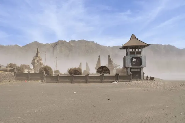 Pura Luhur Poten Gunung Bromo