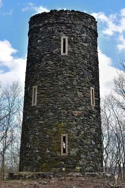 Mount Tom Tower