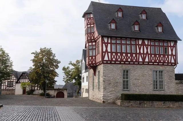 Diozesanmuseum Limburg and Domschatz (Staurothek)