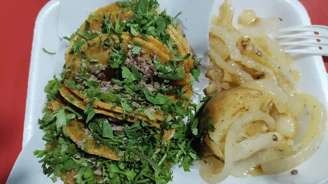 Tacos de Bistec Y Griega