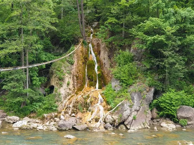 Șipote Waterfall - the bottom