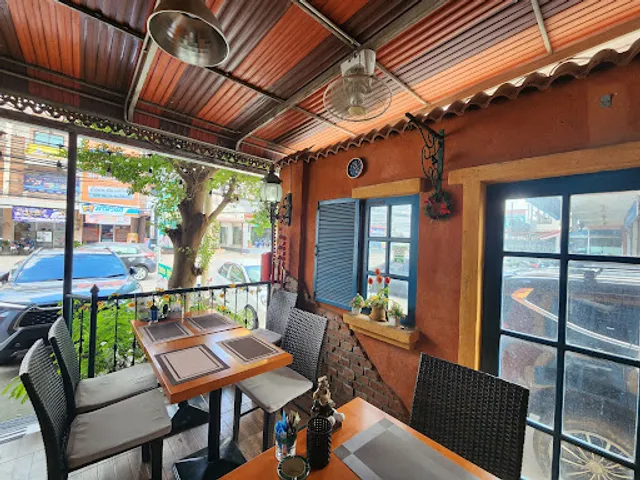 Holland Tulip Cafe and Bakery