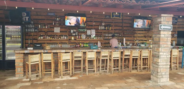 XL Restaurant Bar