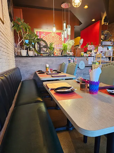 Thai Thai Oceanside Restaurant