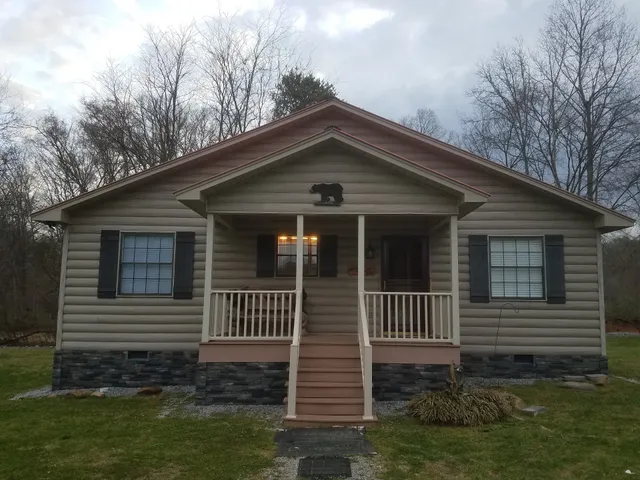 Maples Ridge Vacation Rentals:Mountain Creek