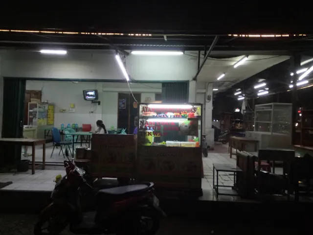 Ayam Goreng Kremes Taman Palem Lestari