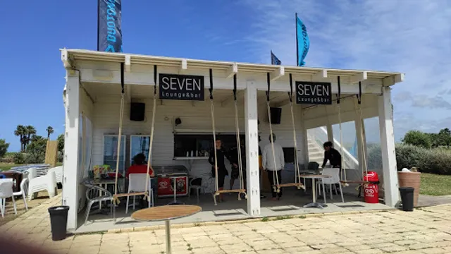 SEVEN Lounge & Bar Duotone