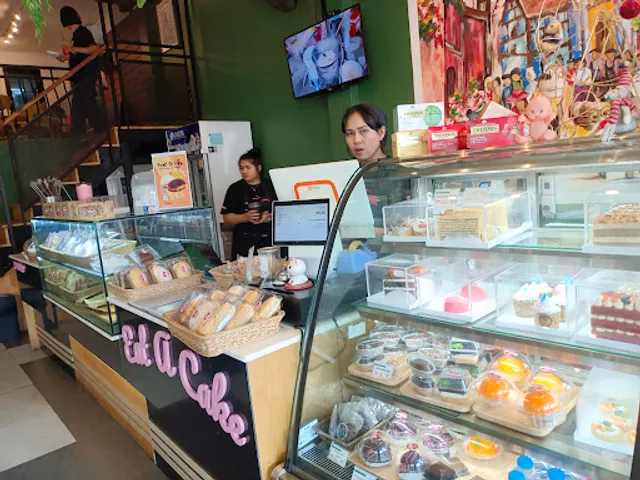 Eat a cake Coffee & Bistro