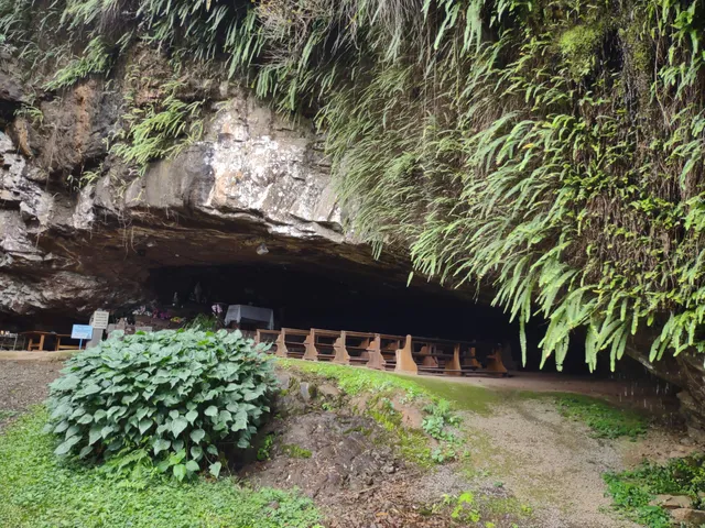 Gruta de Nossa Senhora de Lourdes de Itapuca