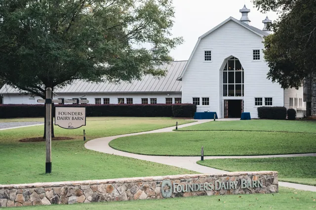 Anne Springs Close Greenway - Founders Dairy Barn