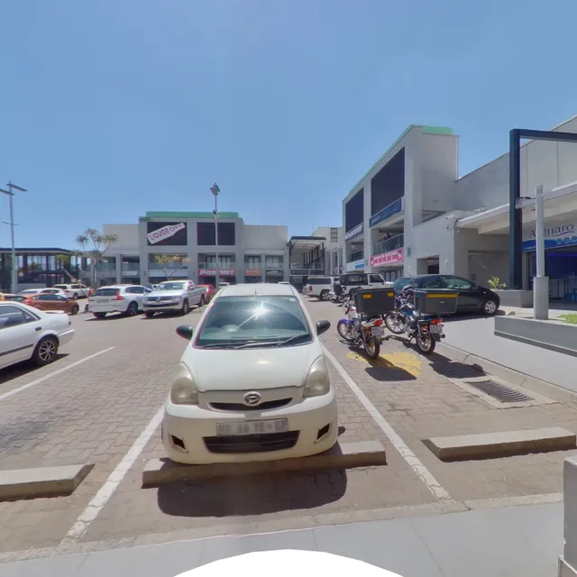 Castle Walk Shopping Centre