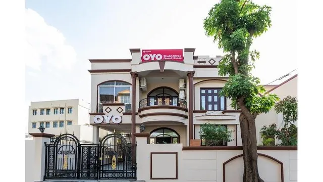OYO 28865 Shubh Shree Guest House