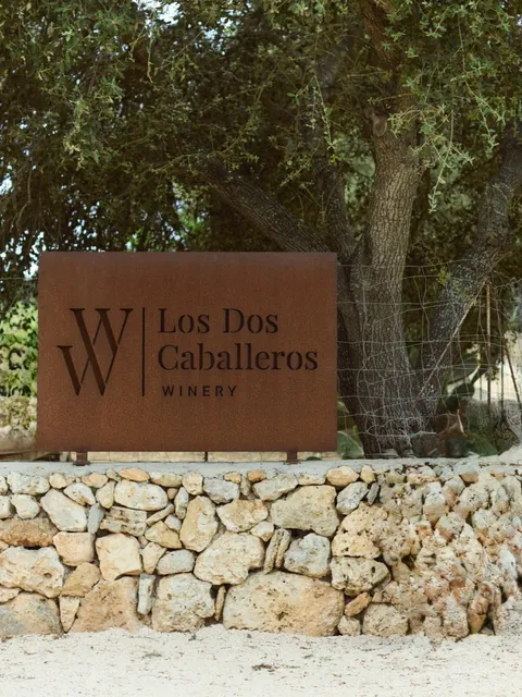 Los Dos Caballeros Winery & Vineyard Stay