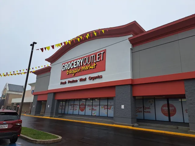 Freedom Village Shopping Center