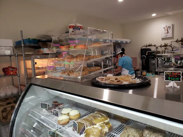 The Sweet Tooth Parlor Bakery | Cakes & Baked Goods