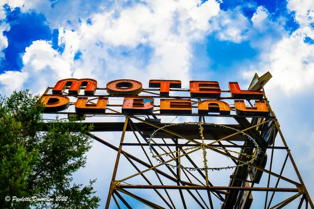 Motel Du Beau Travelers Inn