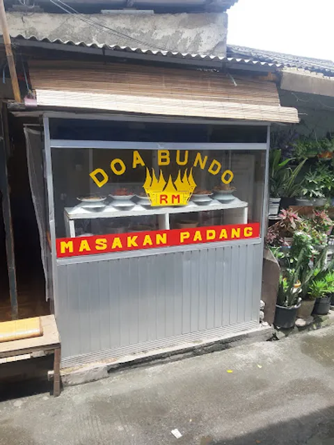 Rumah Makan Padang "DOA BUNDO"