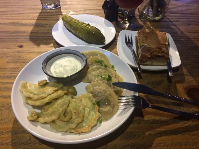 Super Delicious House