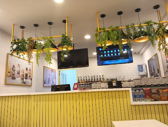 Frozen Bottle - Milkshakes, Desserts, and Ice Cream