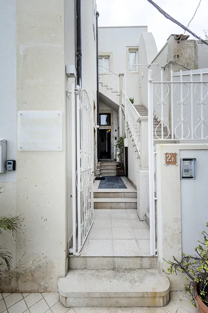 Lakkios charming suites and rooms