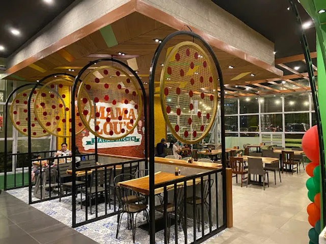 Mama Lou's Italian Kitchen - Sky Ranch, Tagaytay