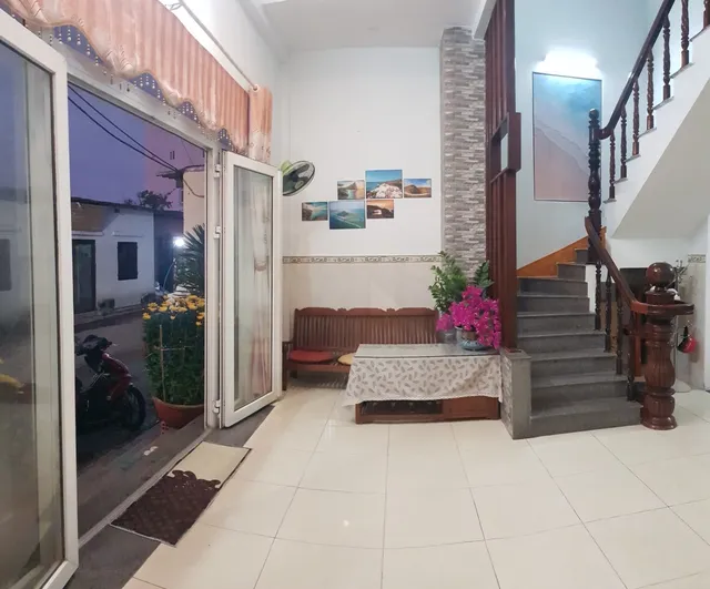 Lý Trí Lý Sơn Hotel