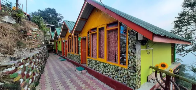 Jhandi Eco Hut