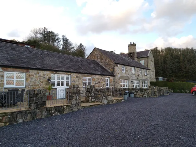 Gwyliau Castellmarch Holidays