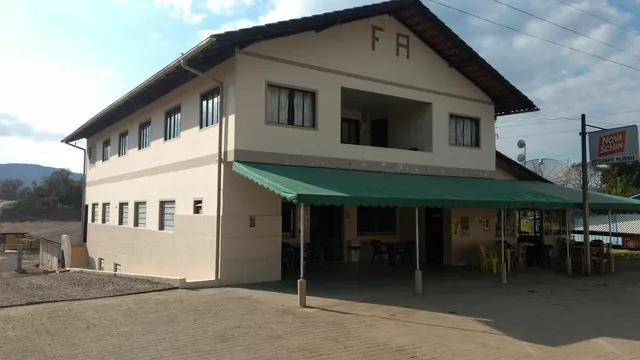 Hostel e Mercado Palmeiras