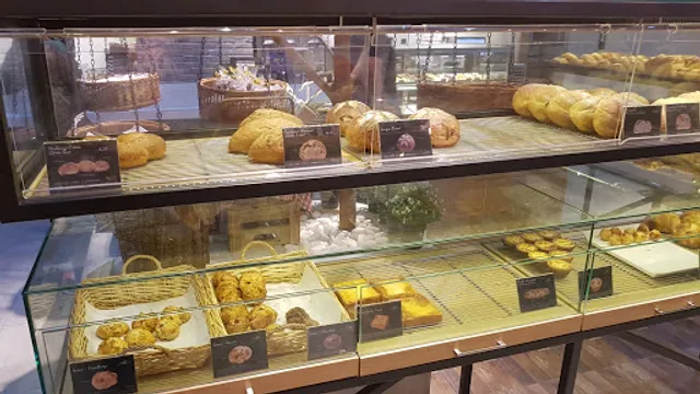 Hogan Bakery @ Lion Office Tower