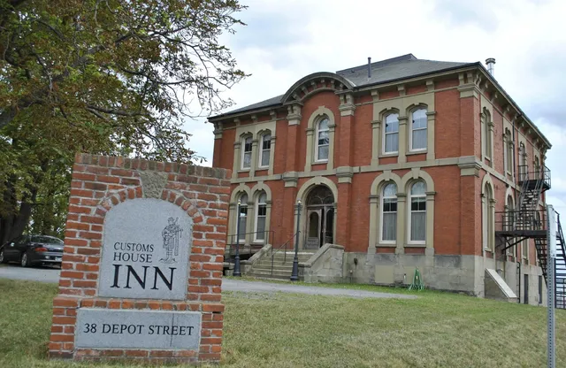 Customs House Inn