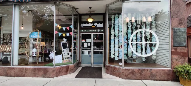 FINDS Furniture Consignment